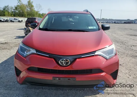 2017 Toyota Rav4 Le z USA, uszkodzony, nr VIN JTMBFREV2HJ121215